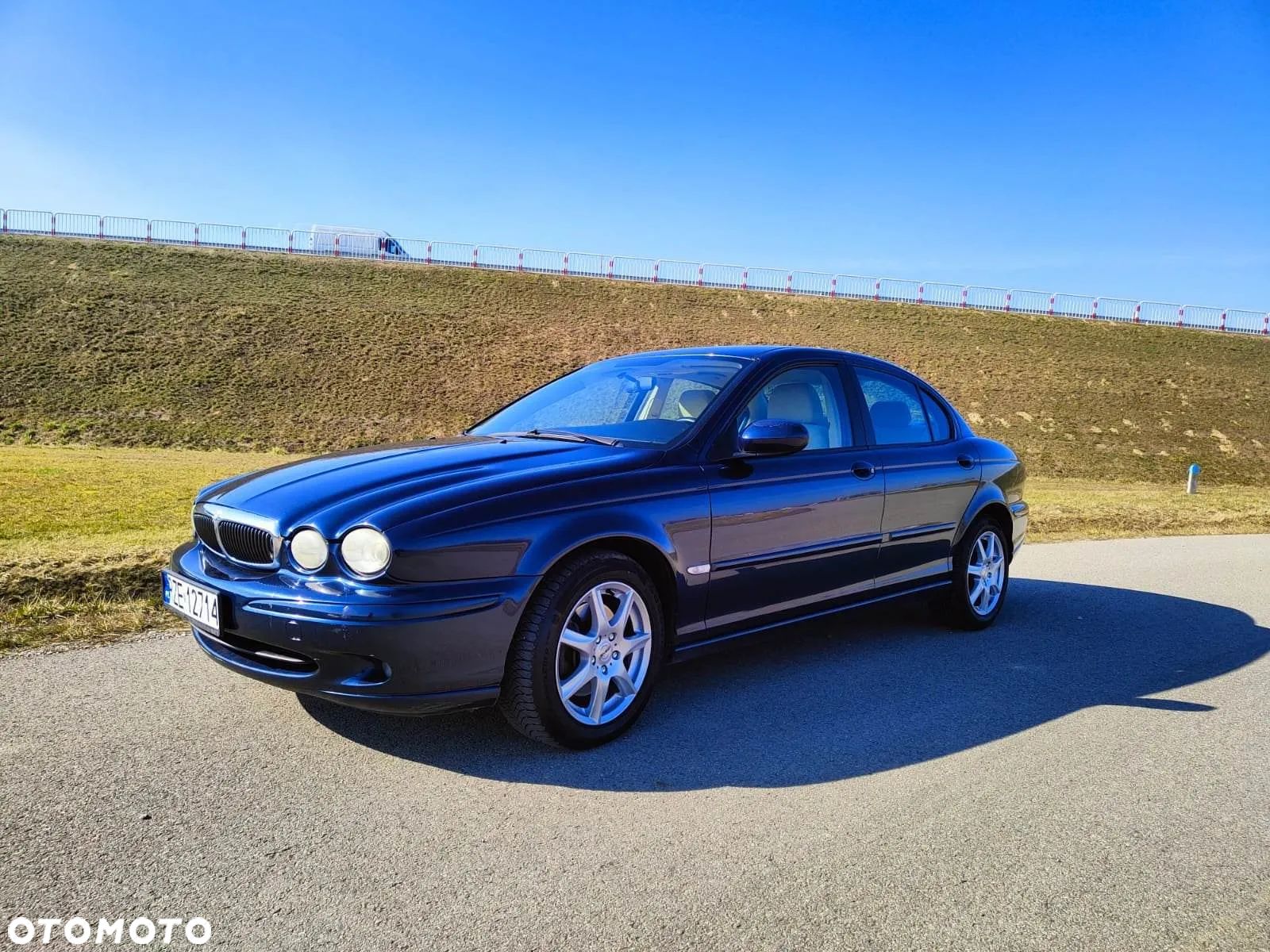 Jaguar X-Type - 1