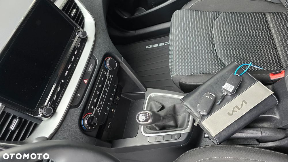 Kia Ceed 1.0 T-GDI 100 OPF Attract - 6