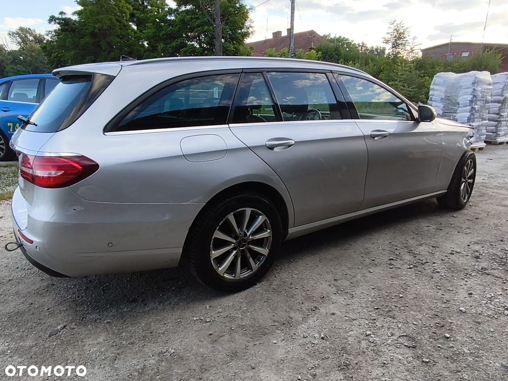 Mercedes-Benz Klasa E 200 d 9G-TRONIC - 20
