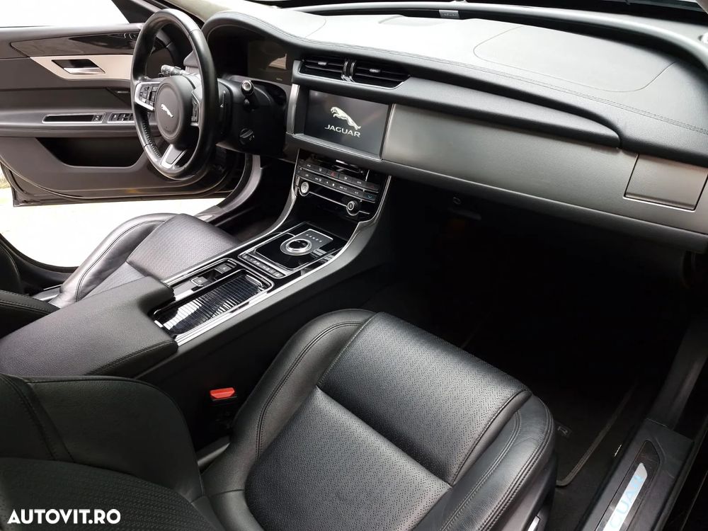 Jaguar XF 20d AWD Prestige - 4