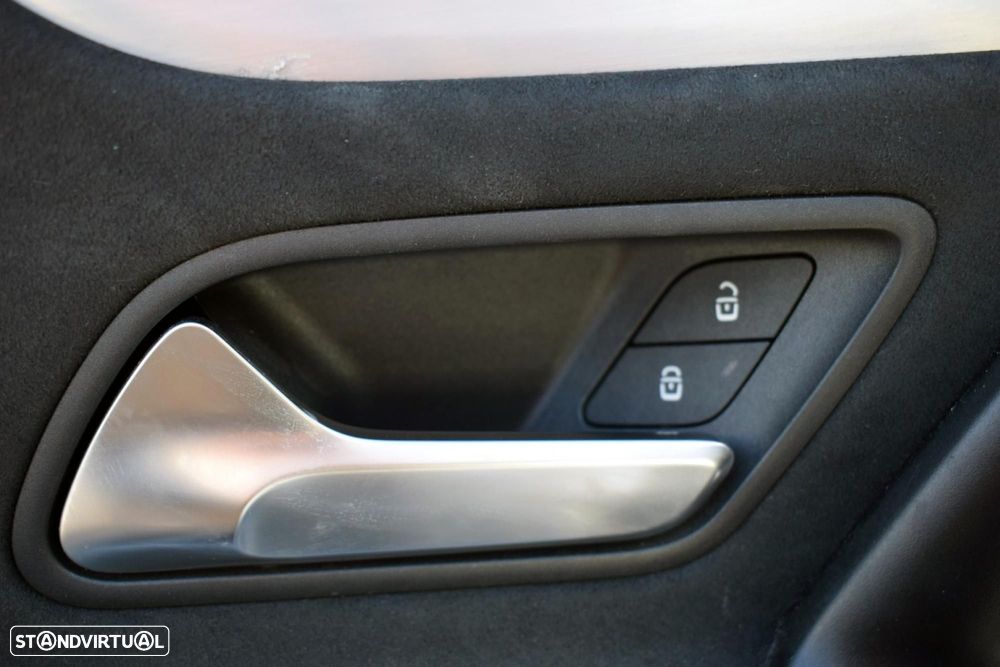 Mercedes-Benz CLA 180 d Shooting Brake AMG Line Aut. - 24