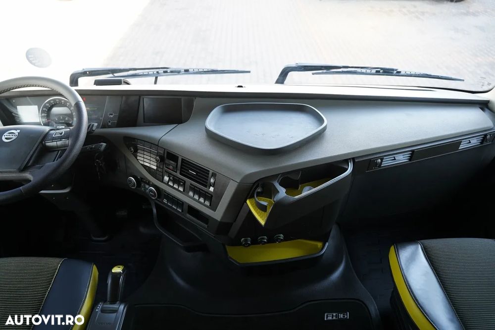 Volvo FH 650 / 6x4 / RETARDER / I-SHIFT / AXĂ RIDICABILĂ / TV / TAPIȚERIE DIN PIELE / EURO 6 - 31