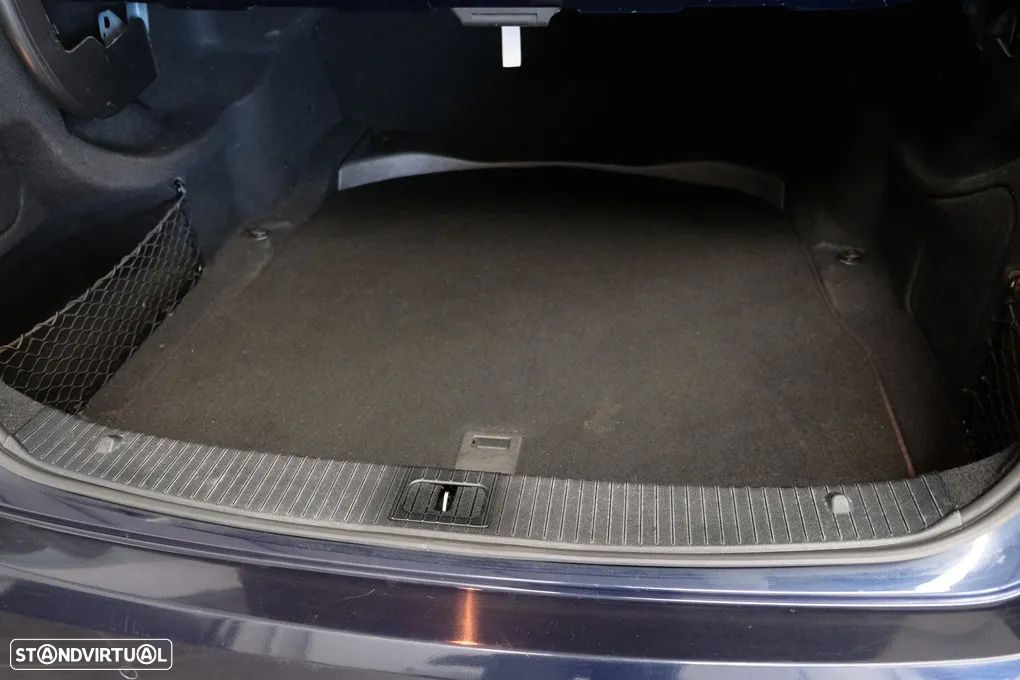 Mercedes-Benz E 250 CDi Avantgarde BE Auto. - 19