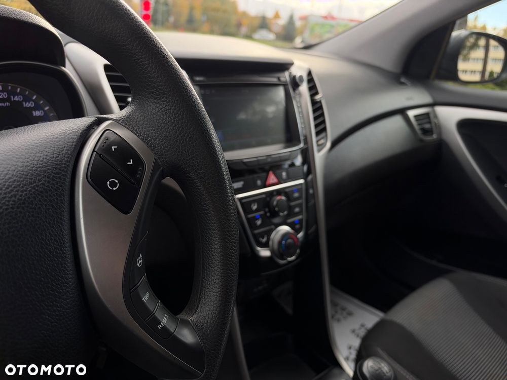 Hyundai i30 1.4 Fifa World Cup Edition - 22