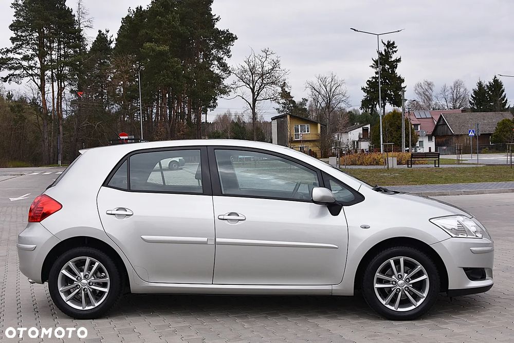 Toyota Auris 1.6 Luna - 3