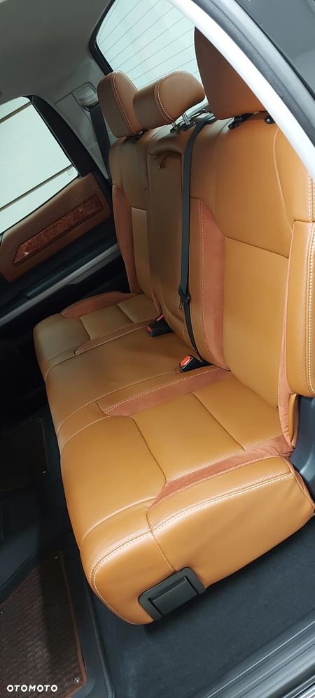 Toyota Tundra - 10