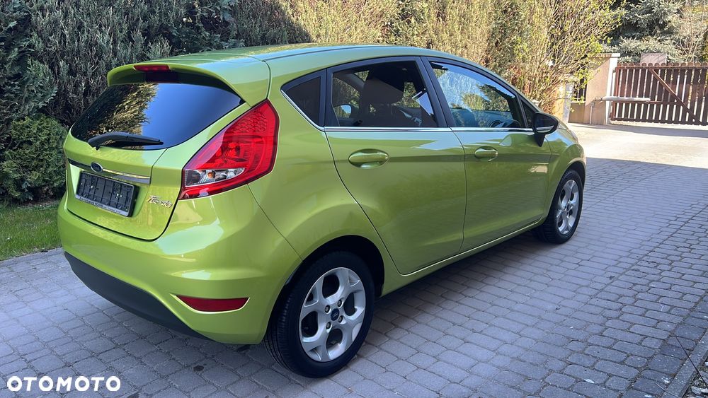 Ford Fiesta - 12