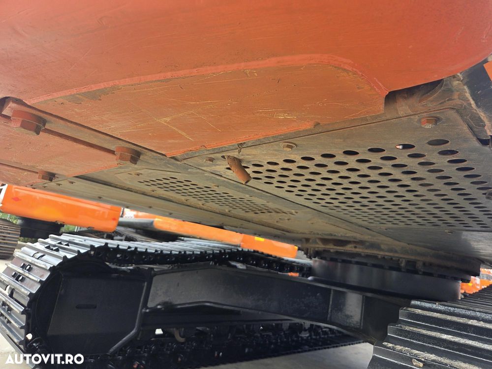 Hitachi ZX210LC-7,  23,4 TONE, 2021, 5.815h, CUPLA RAPIDA+CUPA NOUA 1,3mc+CUPA 0,9m latime+CUPA taluz, inst picon, camera spate si laterale, consum mediu 11,5l/h, ad sapare 7m, 3 pompe hidr, LANT NOU, CA NOU-posibilitate leasing 4 ani-PROMOTIE 96.900 EUR+Tva - 19