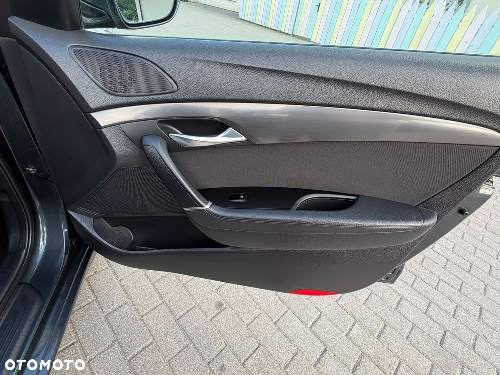 Hyundai i40 i40cw 1.7 CRDi Fifa World Cup Edition - 16