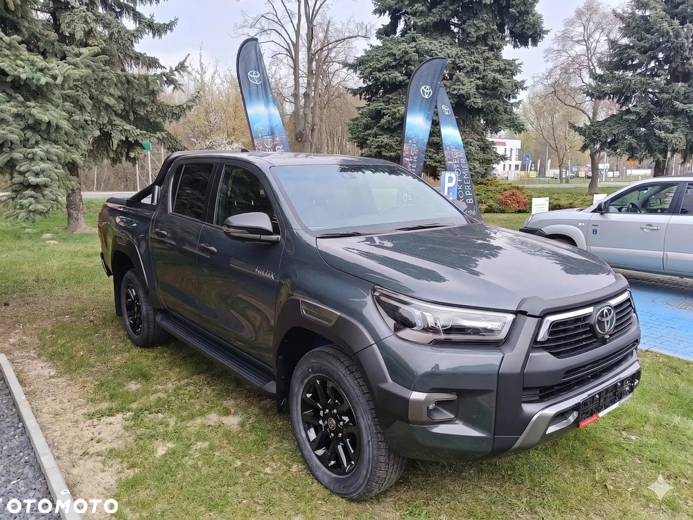 Toyota Hilux 2.8 D-4D mHEV Double Cab Invincible 4x4 - 3