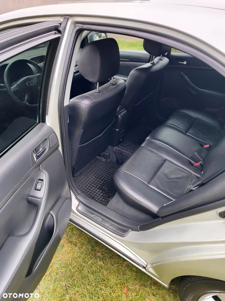 Toyota Avensis 2.0 VVT-i Sol - 7