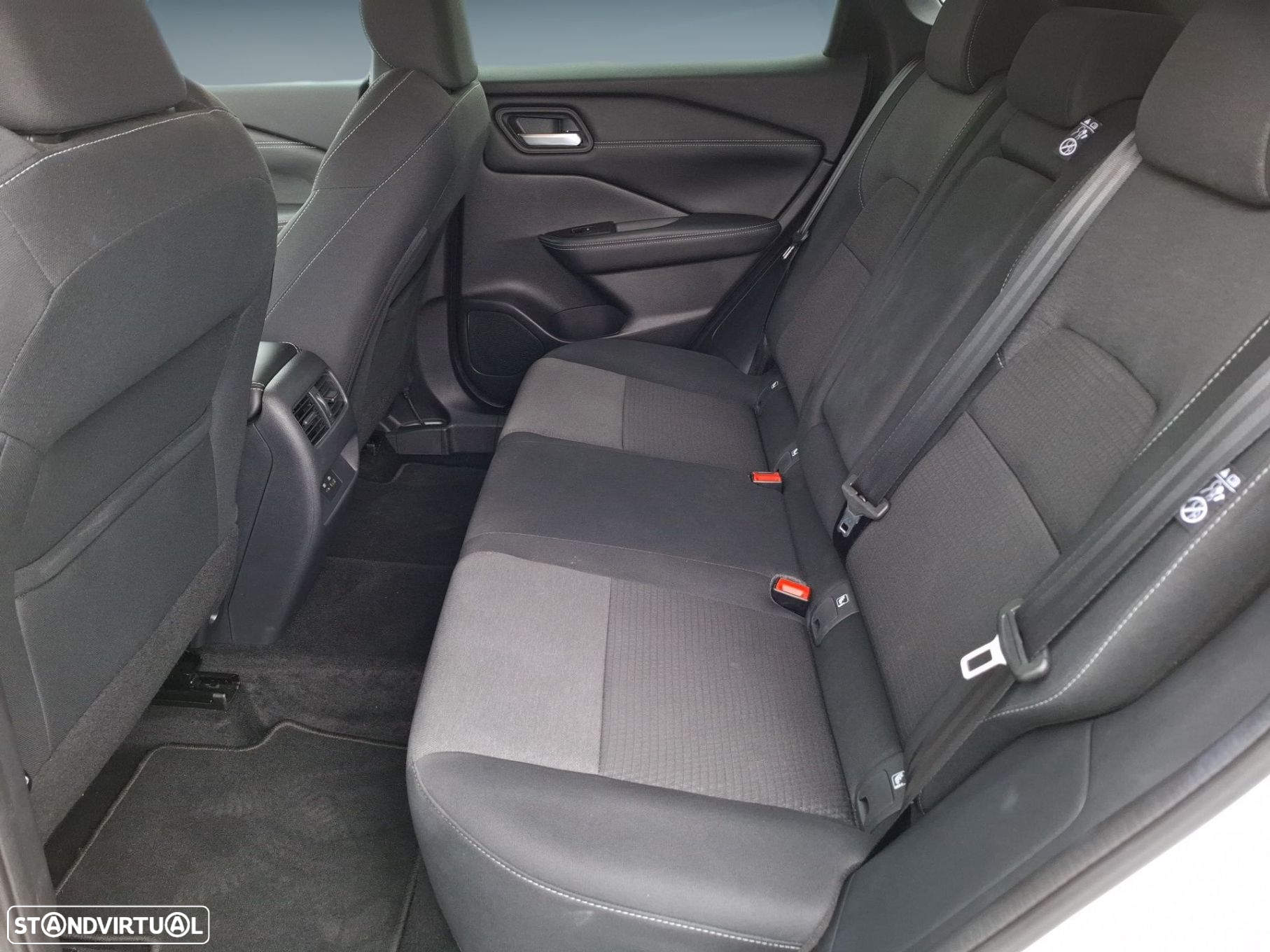 Nissan Qashqai 1.3 DIG-T N-Connecta LED - 14