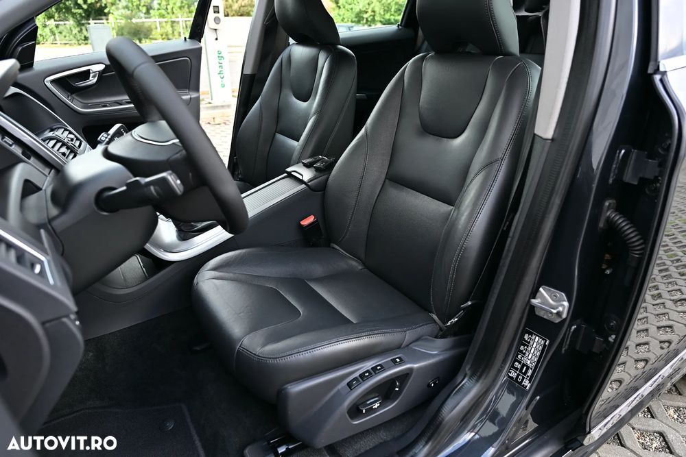 Volvo XC 60 D4 AWD Geartronic Summum - 20