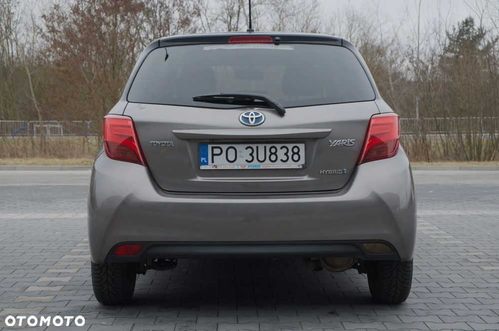 Toyota Yaris - 10