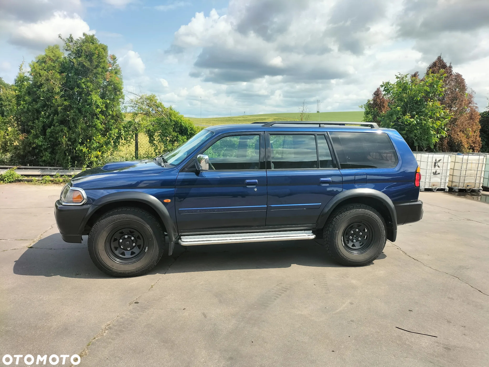 Mitsubishi Pajero Sport 2.5 TD GLS - 2