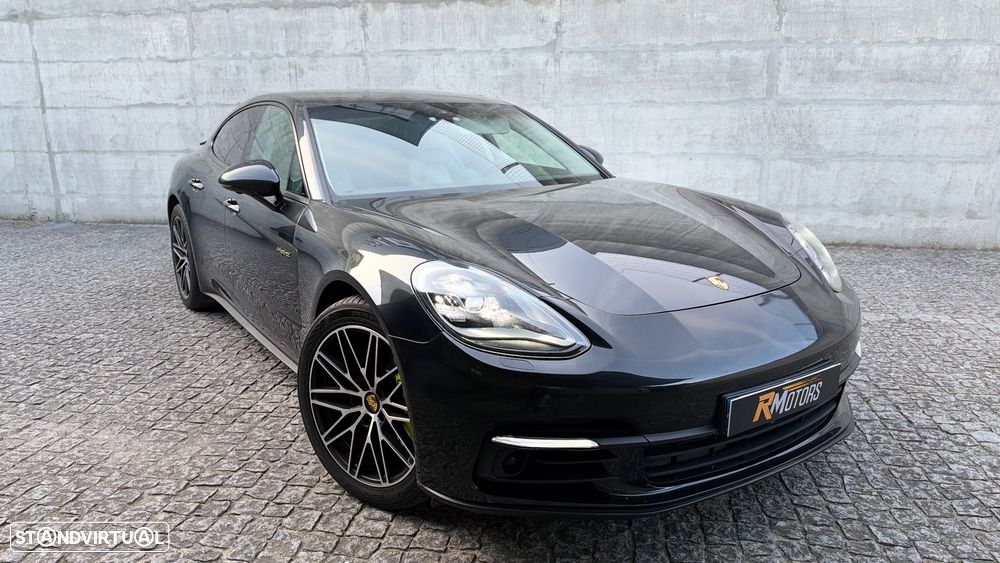 Porsche Panamera 4 E-Hybrid - 3