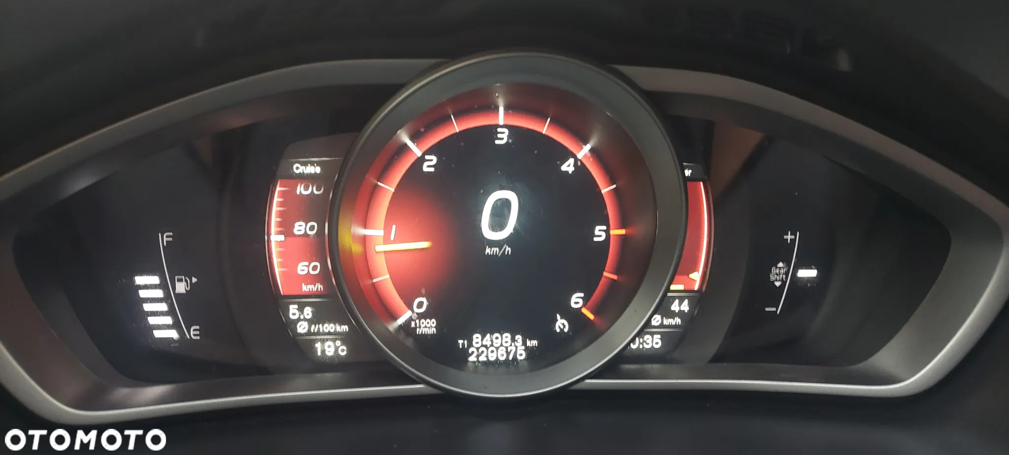 Volvo V40 D3 Momentum - 12