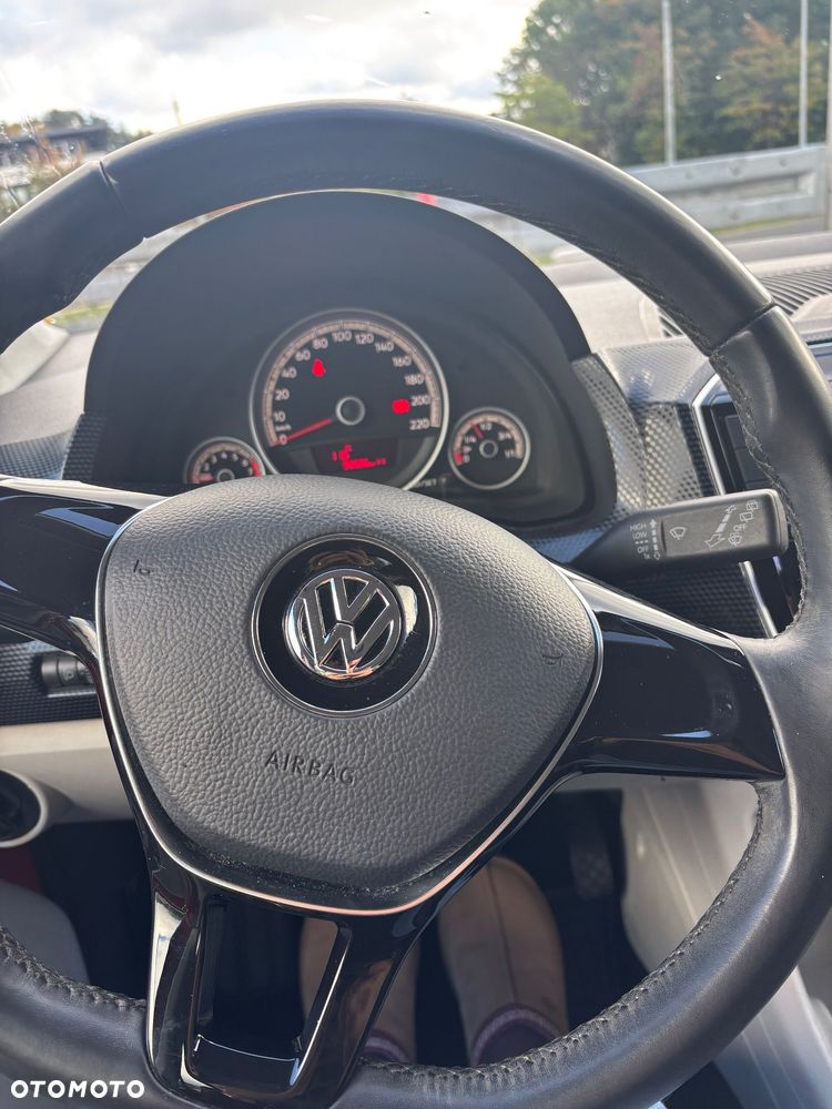 Volkswagen up! - 8
