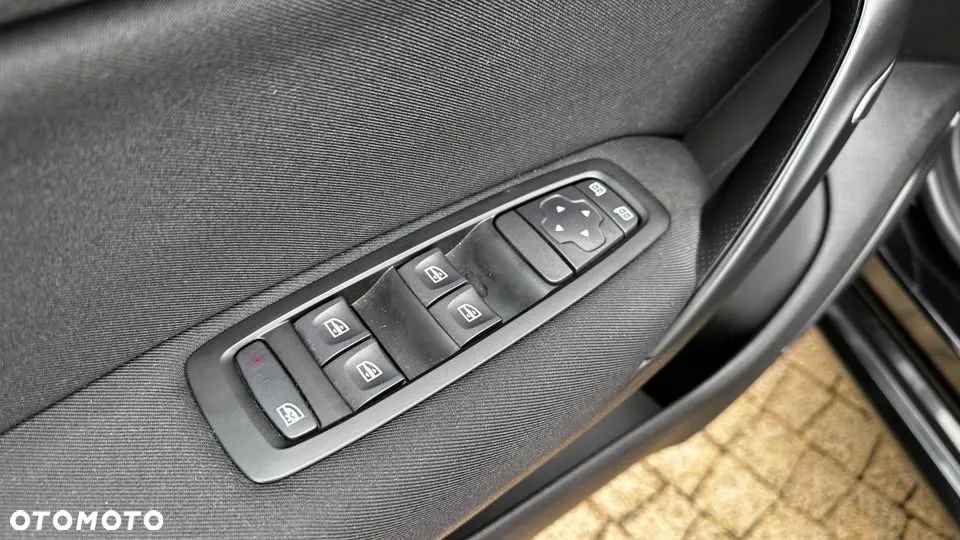 Peugeot 308 1.6 BlueHDi Business Line S&S - 29
