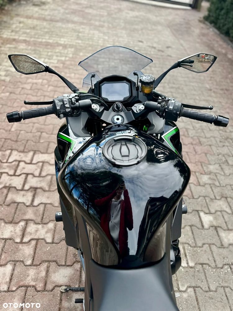 Kawasaki Ninja 1000 SX - 3