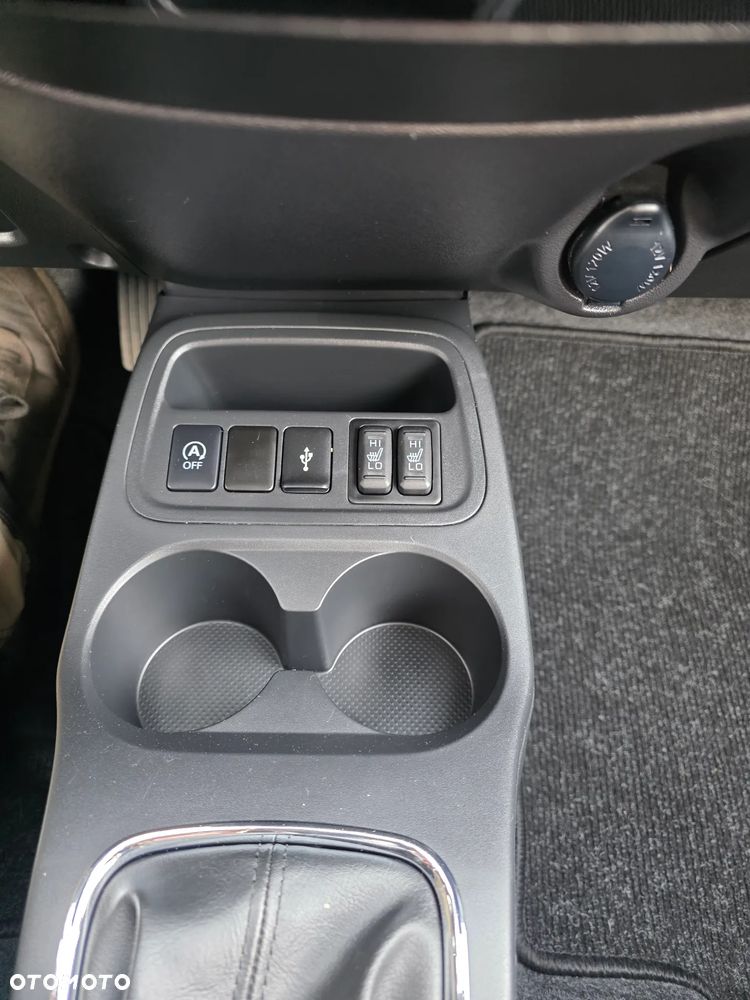 Mitsubishi Space Star AS&G 1.2 Spirit+ Black - 24