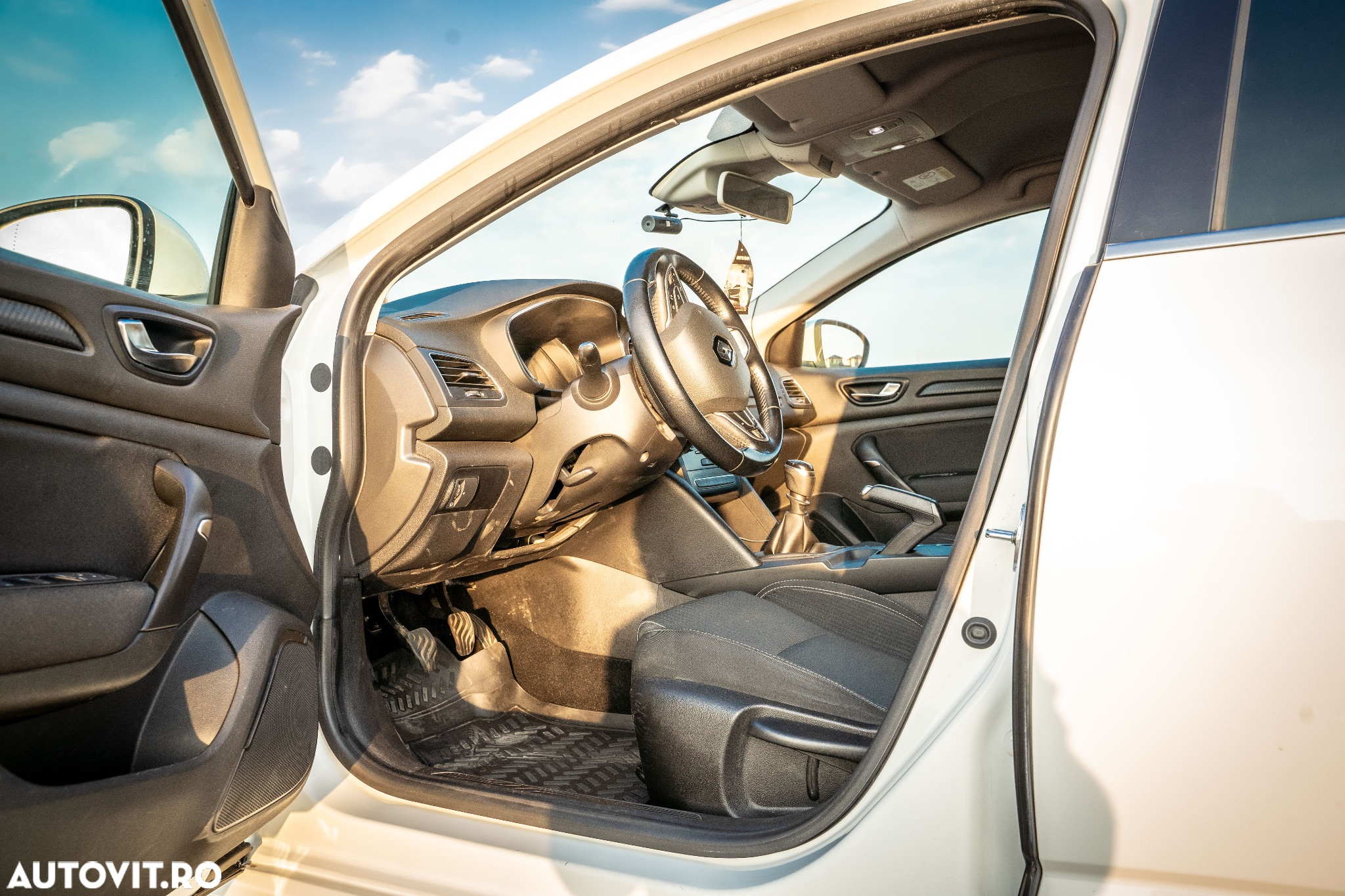 Renault Megane Energy dCi Zen - 9