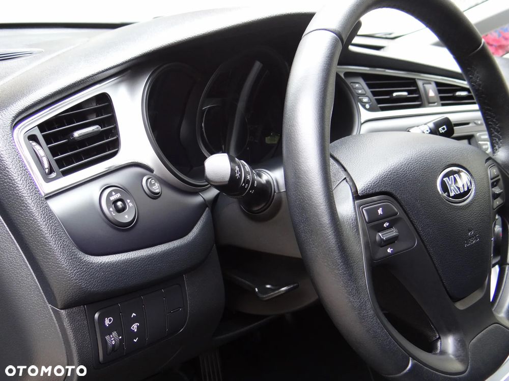 Kia Ceed 1.4 CVVT Attract - 12