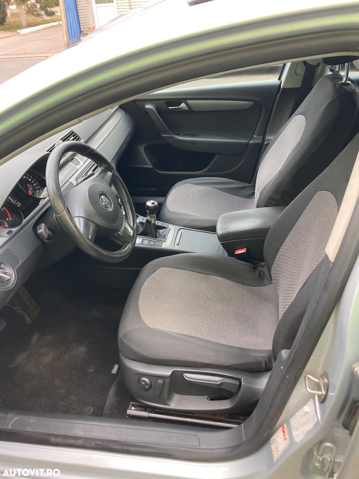 Volkswagen Passat Variant 1.6 TDI BlueMotion - 11