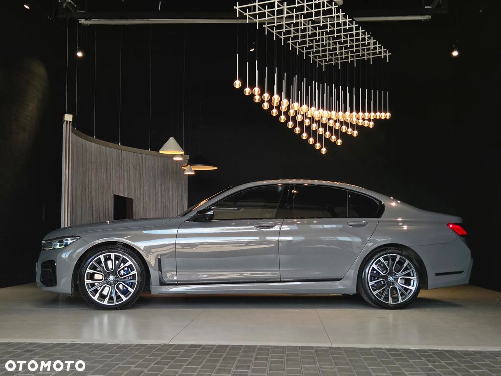 BMW Seria 7 750i xDrive sport - 4
