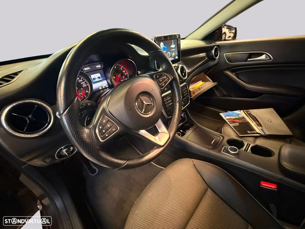 Mercedes-Benz CLA 180 d Shooting Brake Aut. — fotografia 14