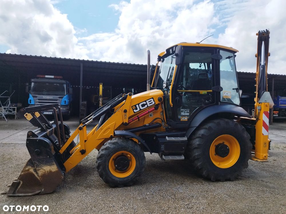JCB 3CX - SALON PL - 900 mth - 2