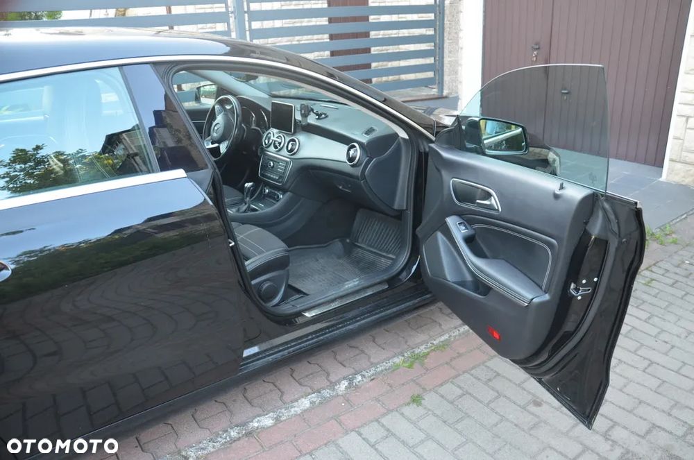 Mercedes-Benz CLA 180 - 15