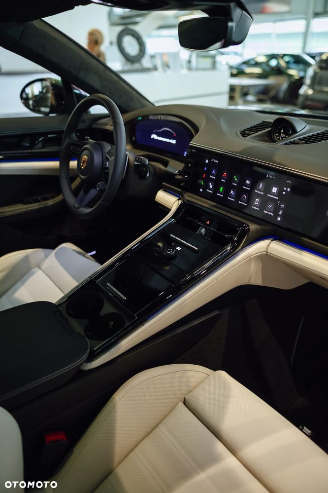 Porsche Panamera 4S E-Hybrid - 16