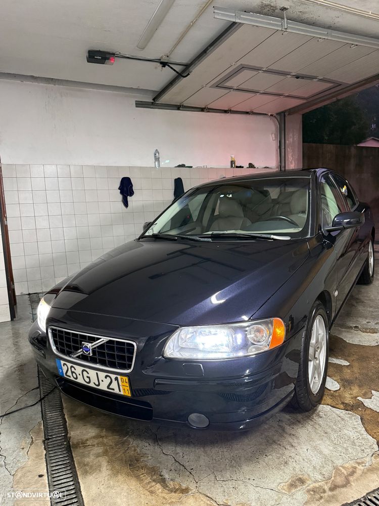 Volvo S60 2.5 T AWD - 1