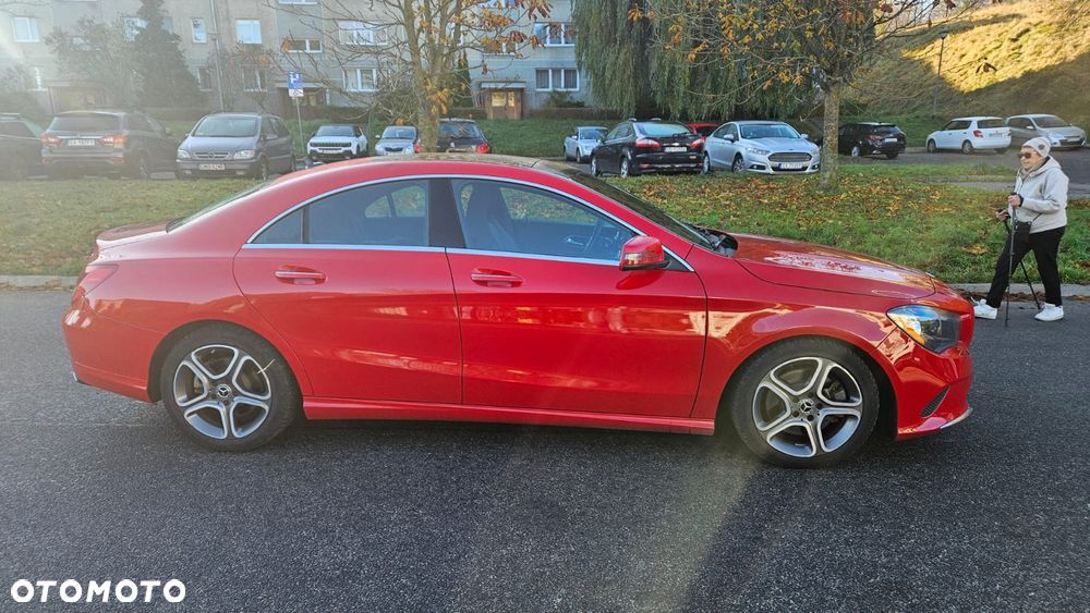 Mercedes-Benz CLA 250 4Matic 7G-DCT UrbanStyle Edition - 3