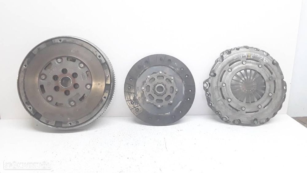 KIT DE EMBRAIAGEM PEUGEOT 208 - 1