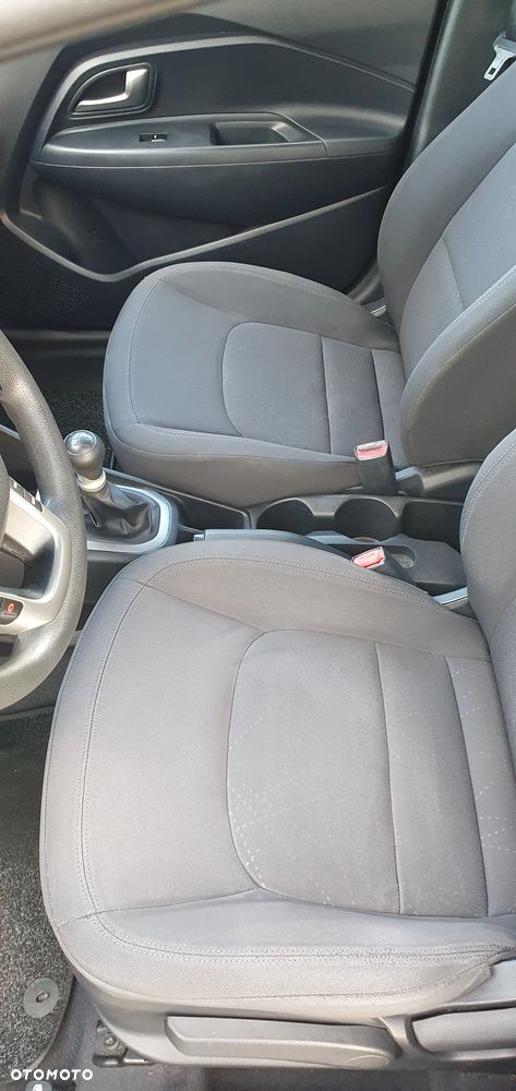 Kia Rio - 10