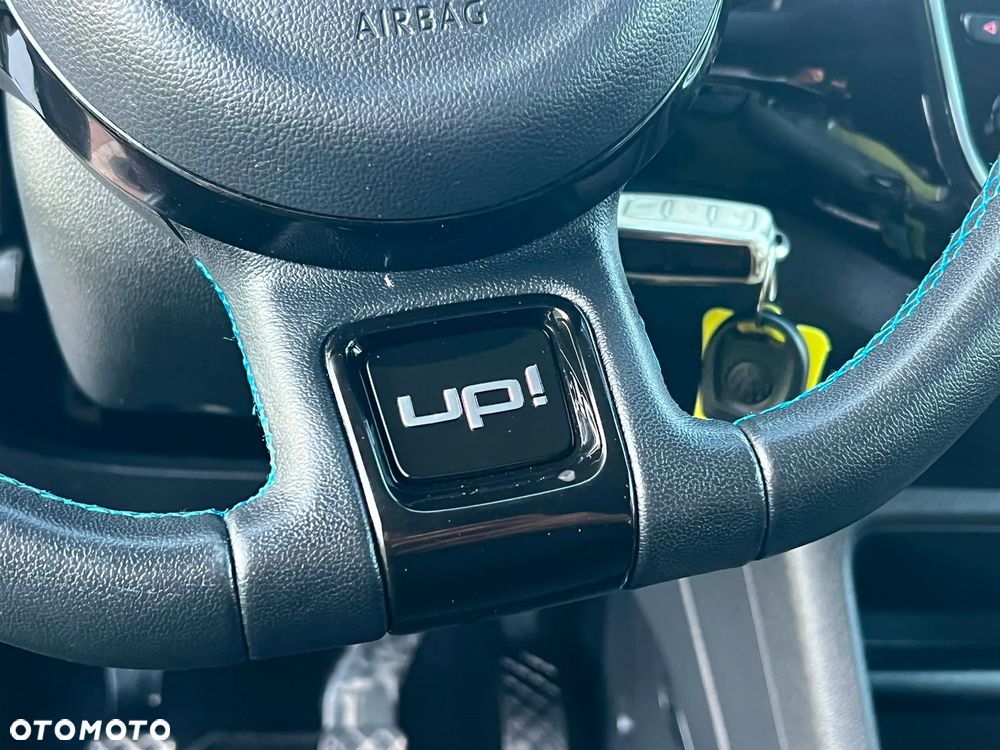 Volkswagen up! high - 29