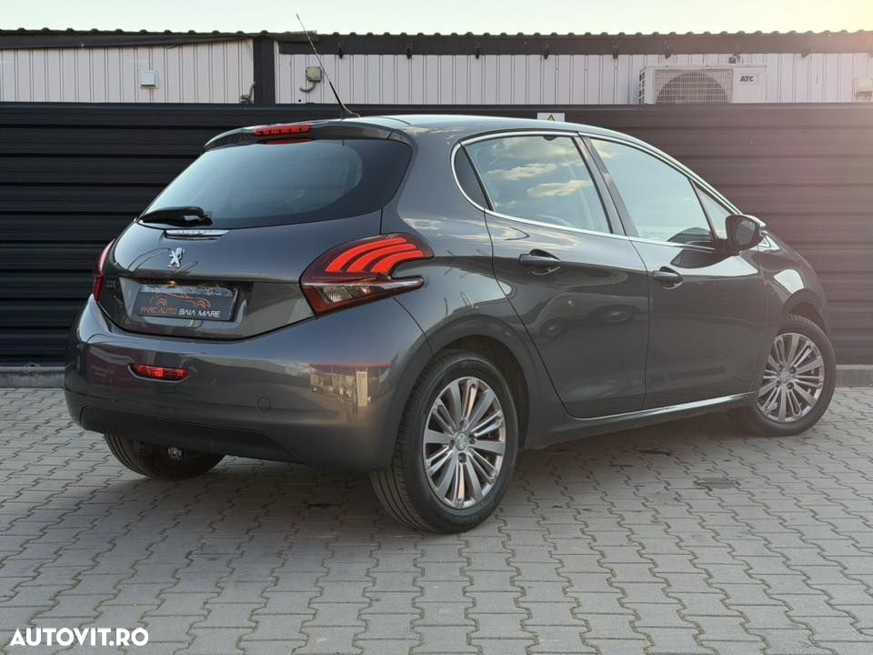 Peugeot 208 PureTech 110 Stop & Start EAT6 Allure - 4