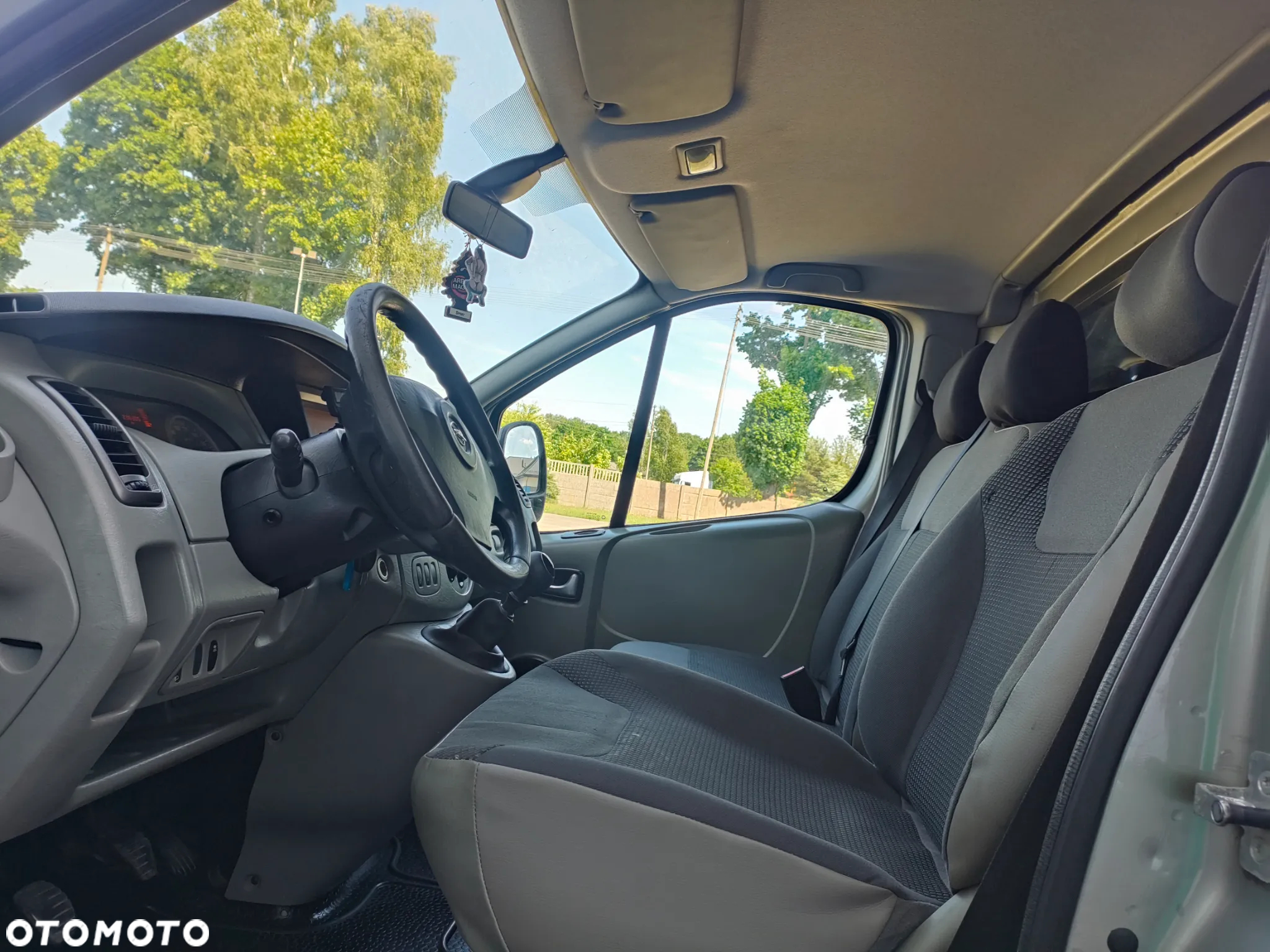 Opel Vivaro - 11