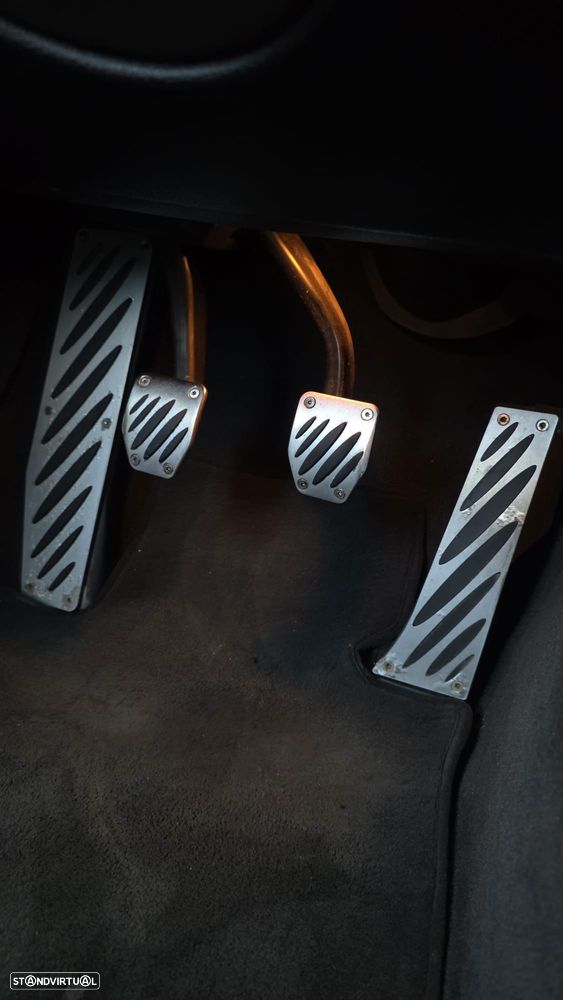 BMW 120 d Limited Edition Lifestyle c/ M Sport Pack - 14