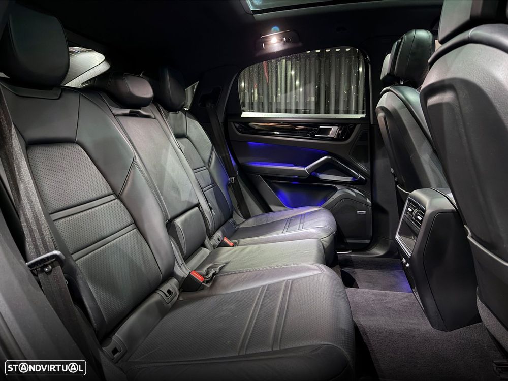 Porsche Cayenne Coupé E-Hybrid - 49