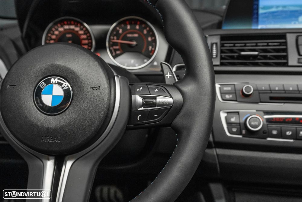 BMW 118 iA Pack M - 12