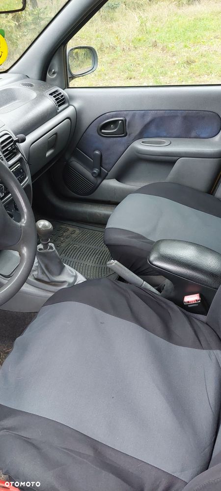 Renault Clio 1.2 - 6