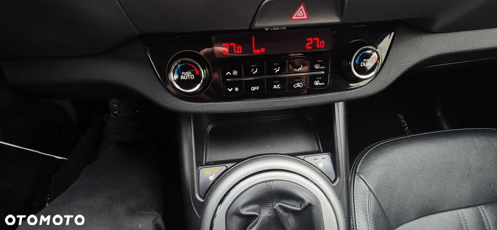 Kia Sportage 1.7 CRDI 2WD Dream-Team Edition - 13