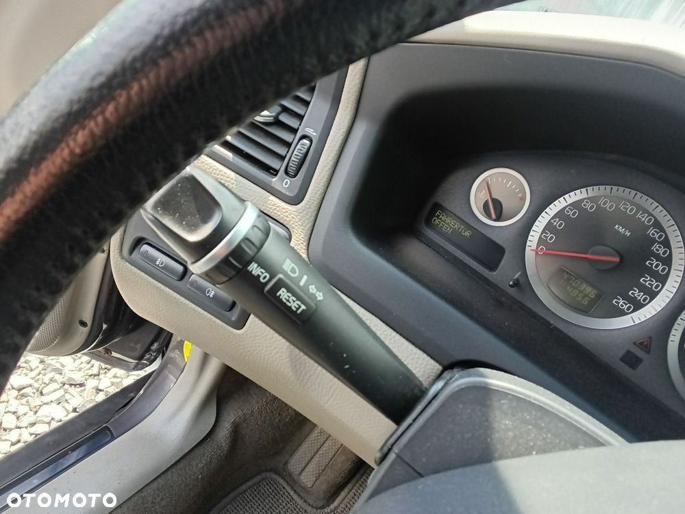 Volvo XC 70 - 24