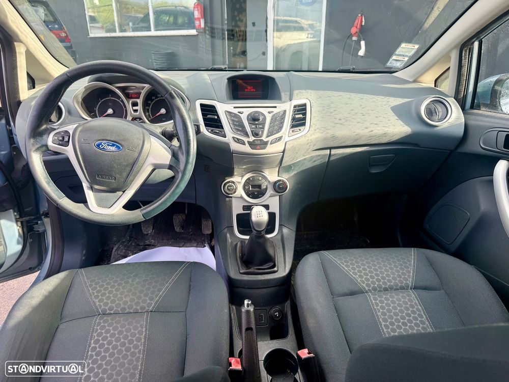 Ford Fiesta 1.6 TDCI Titanium - 28