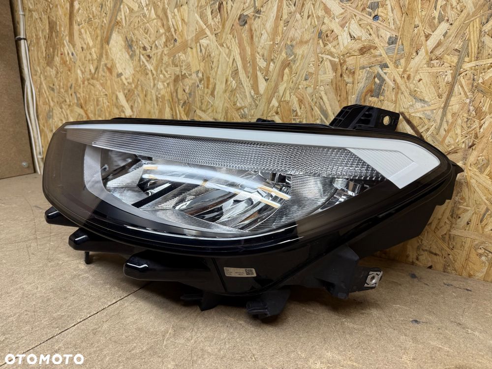LAMPA LEWA FULL LED VOLVO ID3 10B941005A - 23