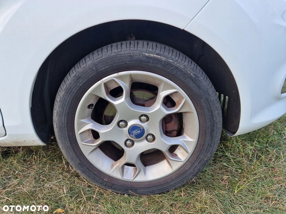 Ford Fiesta - 16