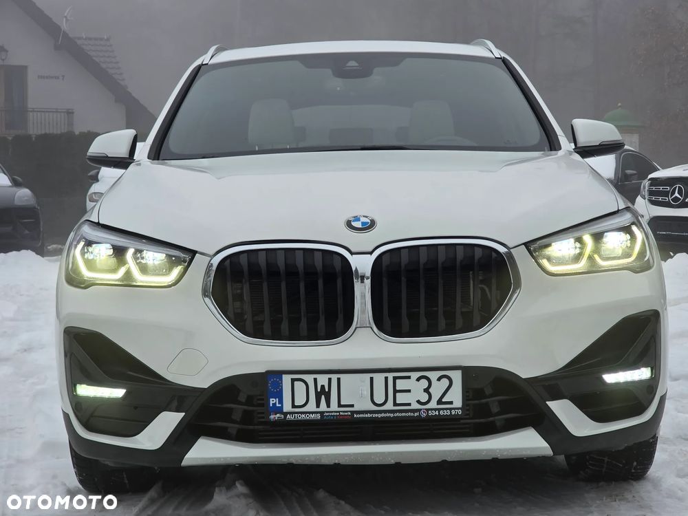 BMW X1 xDrive25i xLine sport - 3